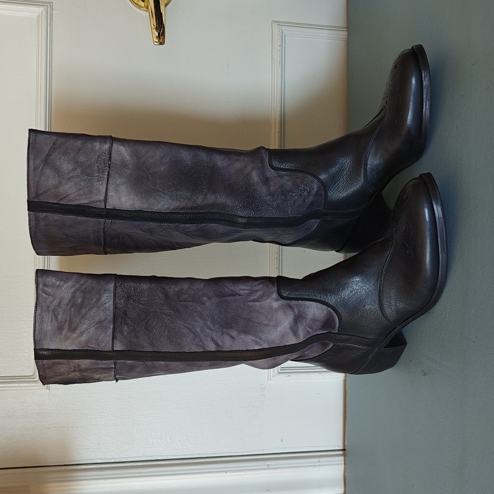 Two tone, low heel Italian leather boots - Sz 40 - cowgirl, western, urban
